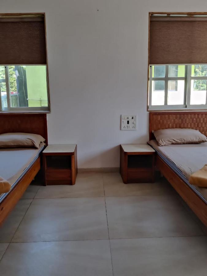 White House Beach Resort, Nagaon 外观 照片