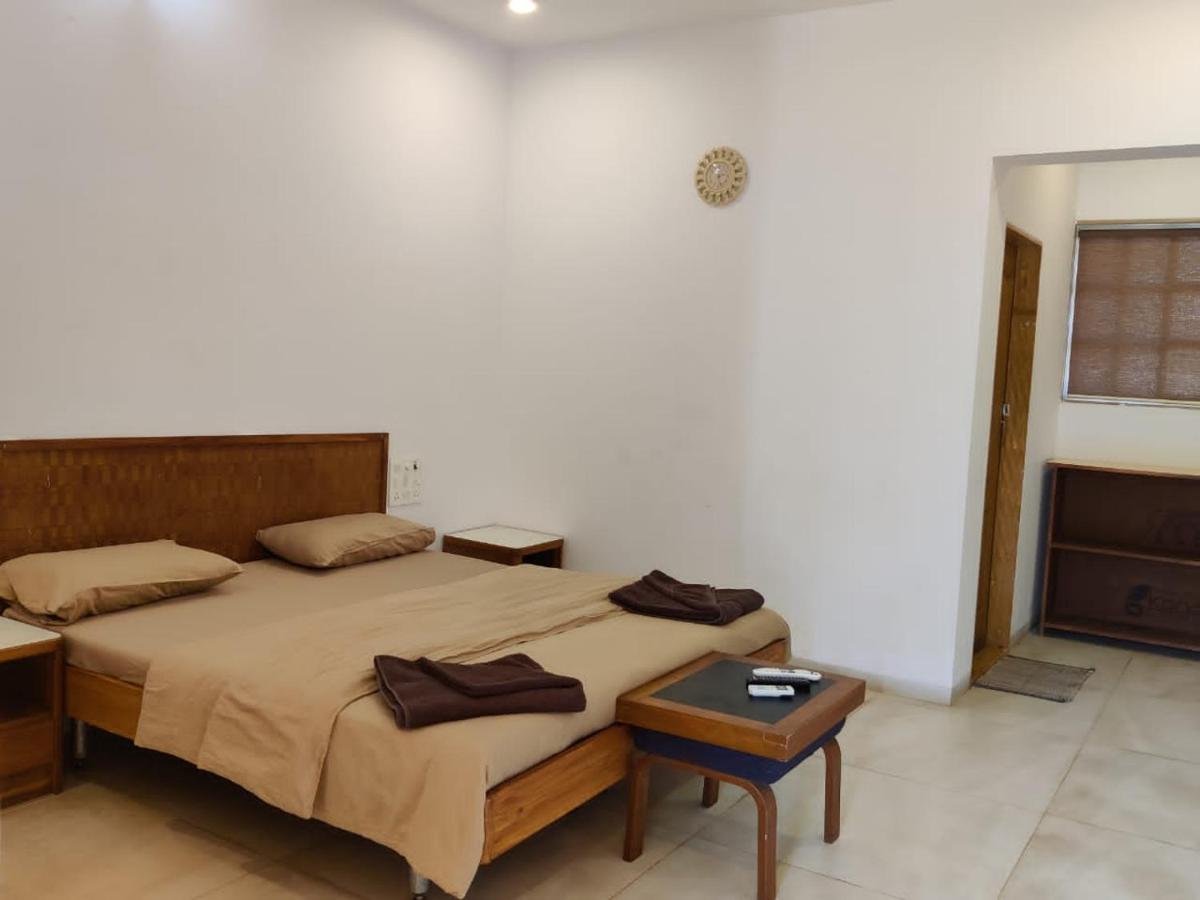 White House Beach Resort, Nagaon 外观 照片