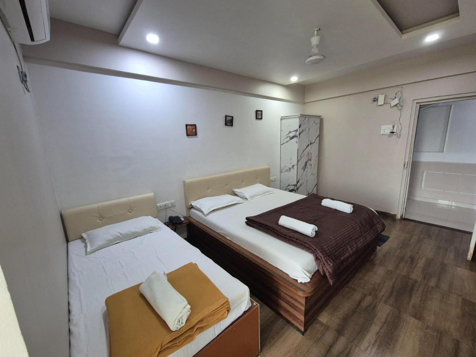 White House Beach Resort, Nagaon 外观 照片