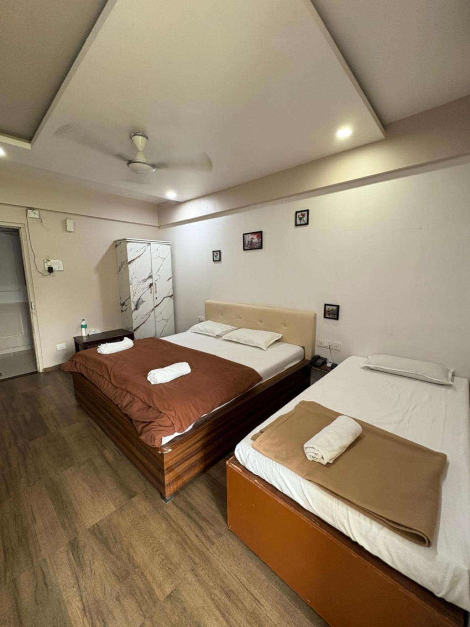 White House Beach Resort, Nagaon 外观 照片